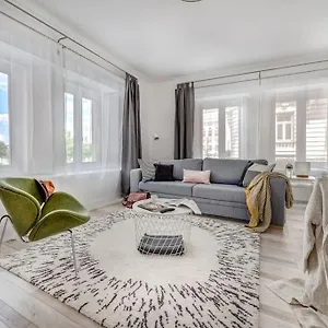 https://the-parliament-executive-apartment.inbudapesthotels.com