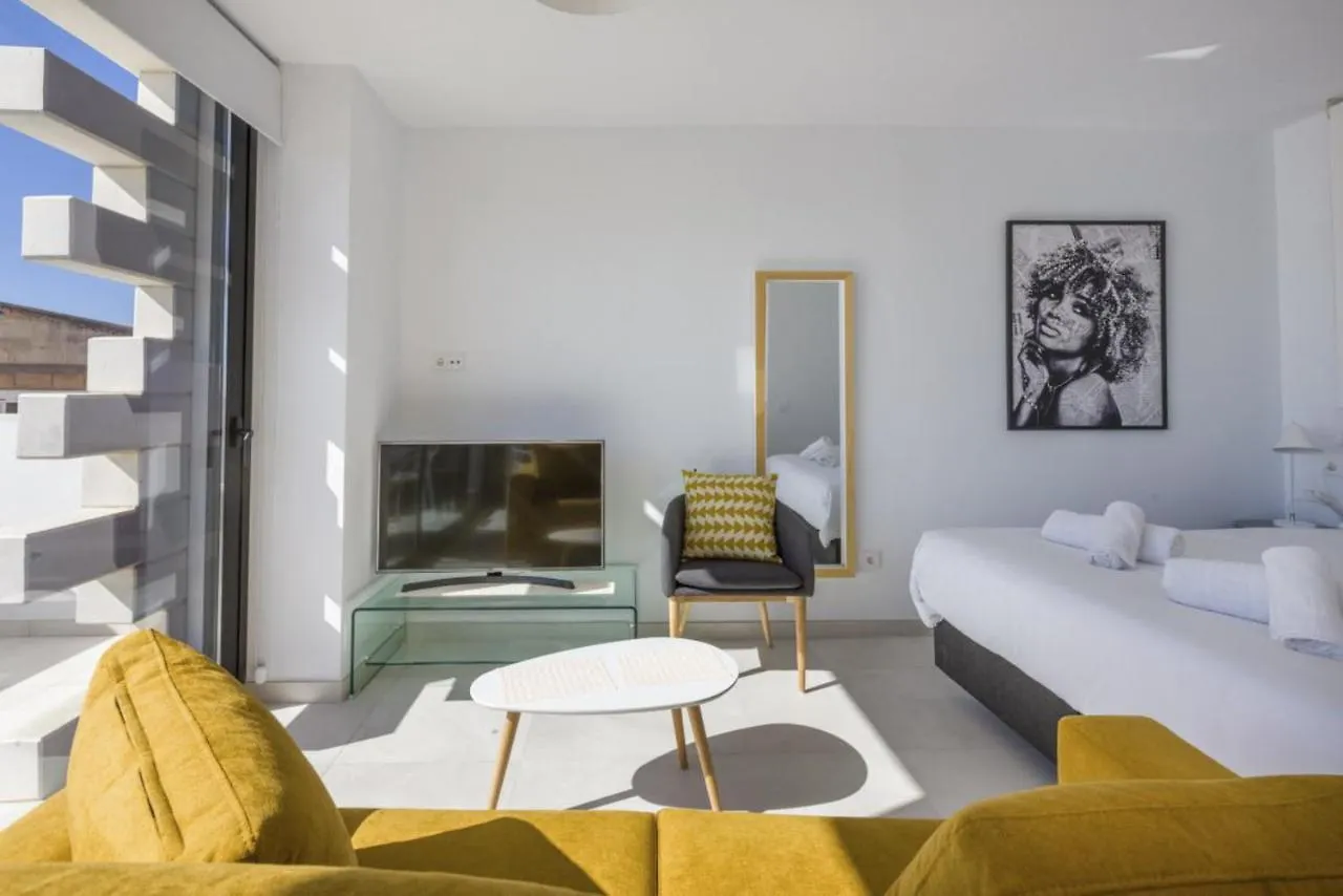 Seafront Boutique Calabeach Rincon De La Victoria La Cala Del Moral 0*,