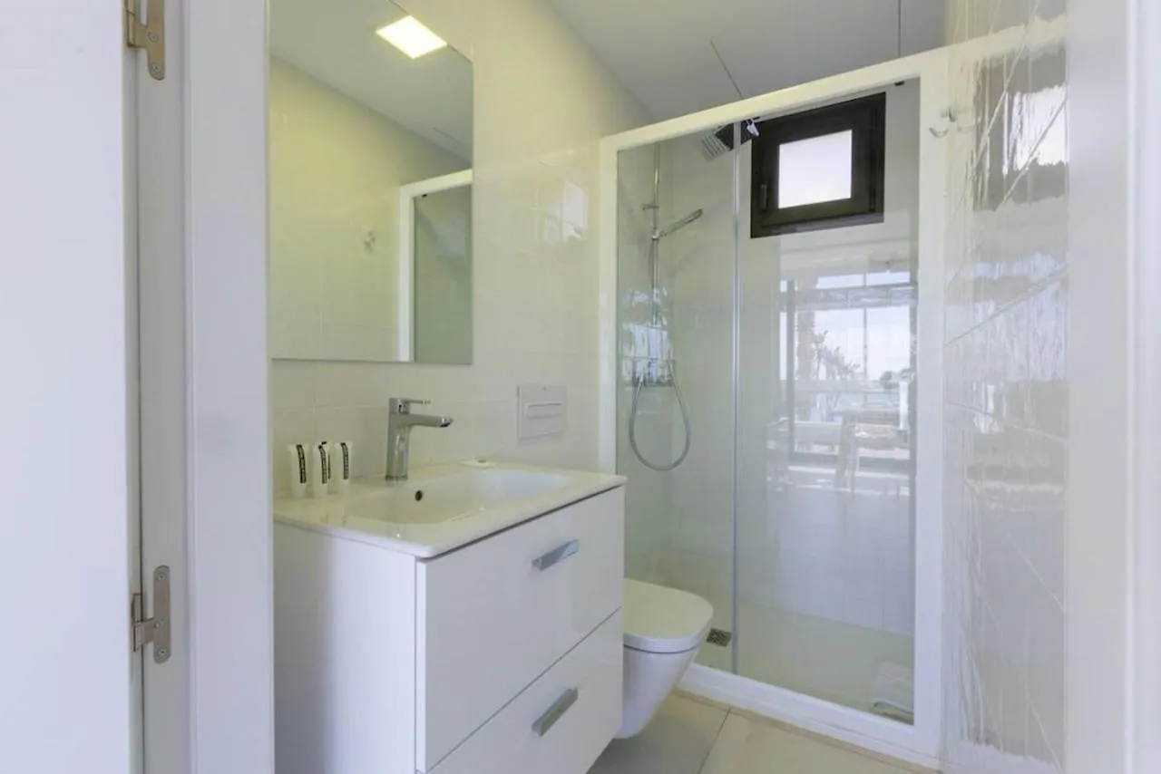 Apartment Seafront Boutique Calabeach Rincon De La Victoria La Cala Del Moral Spanien